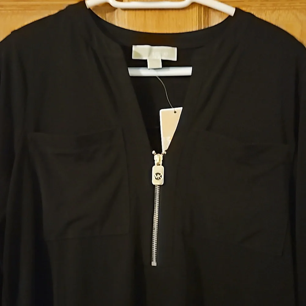 Michael Kors blouse NWT sz.M NWT with gold zipper - Picture 6 of 9